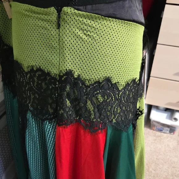 AKIRA Multicolor Maxi Skirt with Lace Accents - Picture 5 of 6